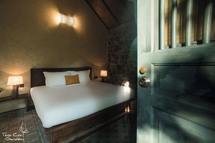 Room 28 of 119