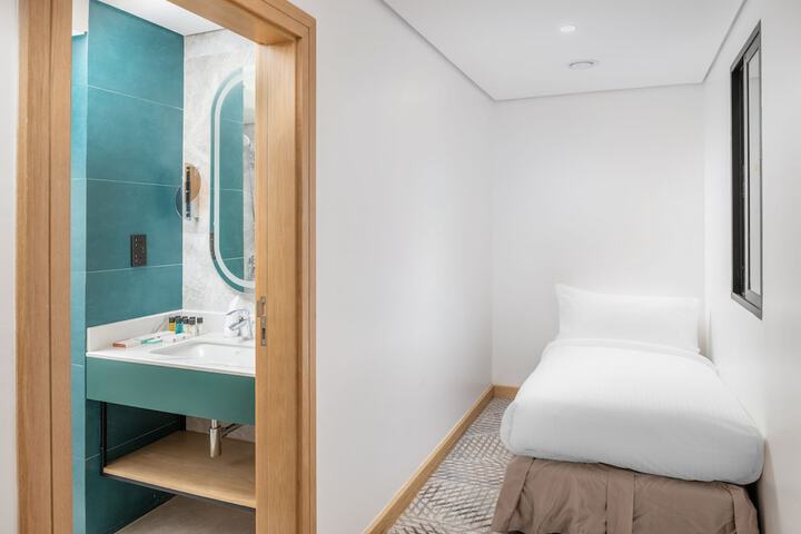 Room 3 of 22