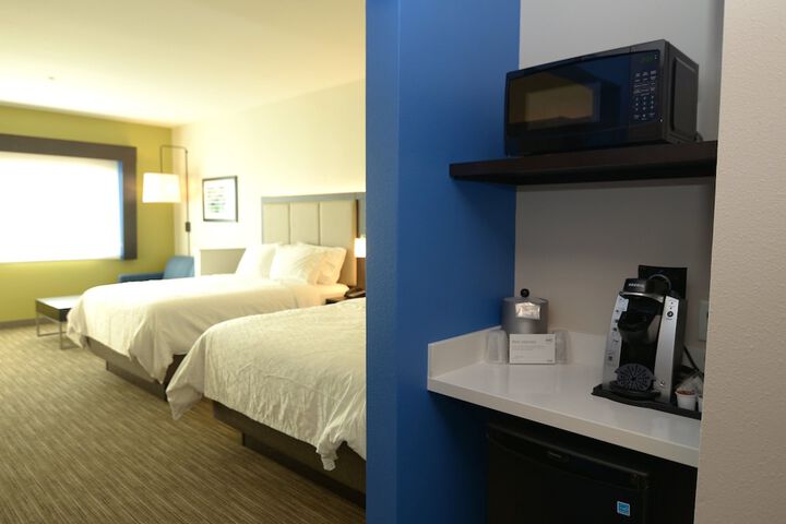 1 King Suite (6 of 10)