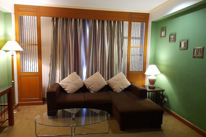 Room 48 of 92