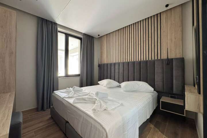Room 27 of 85