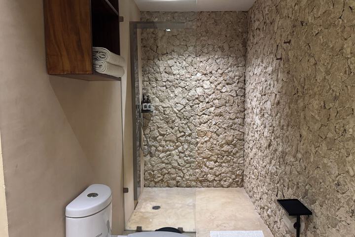 Room 132 of 160