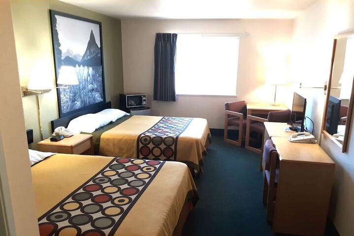 Room 7 of 15