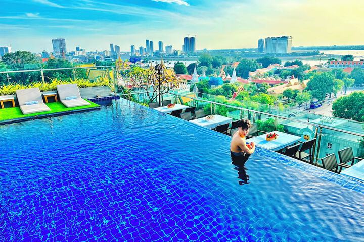 Pool 52 of 91