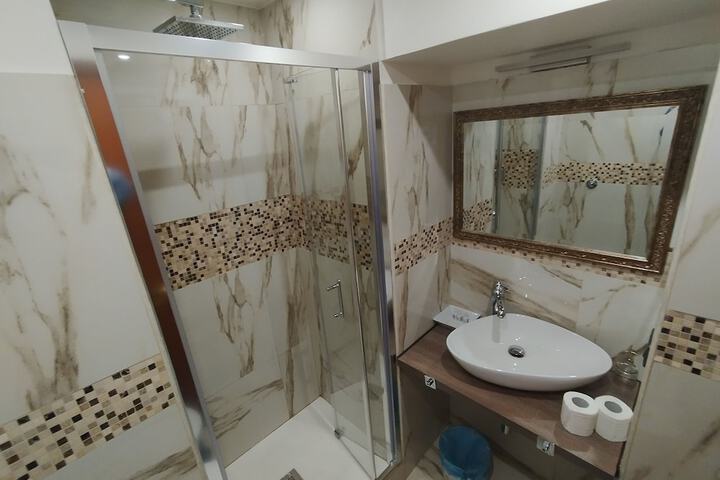 Clean Restrooms