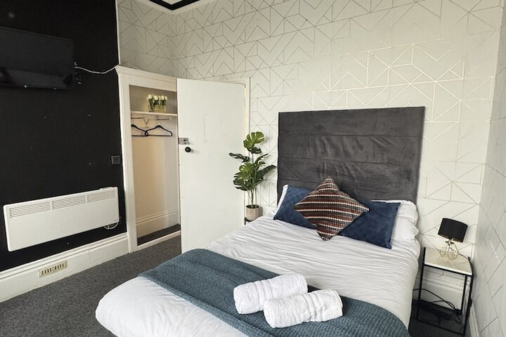 Room 14 of 283