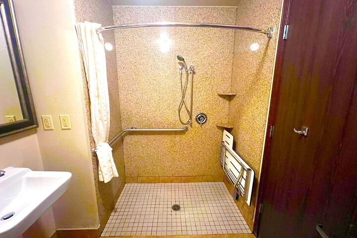 Room 20 of 29