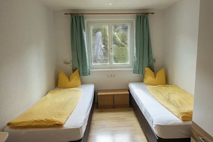 Room 12 of 149