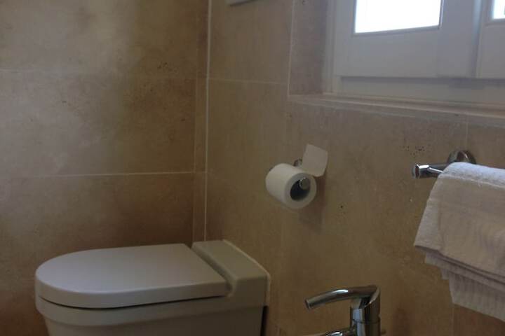 Room 20 of 36