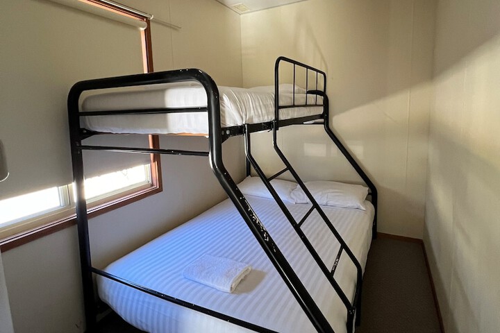 Room 5 of 73