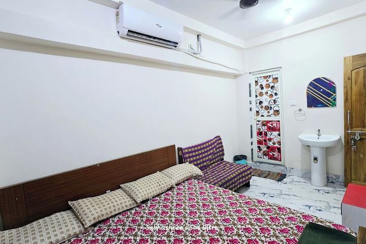 Room 13 of 15