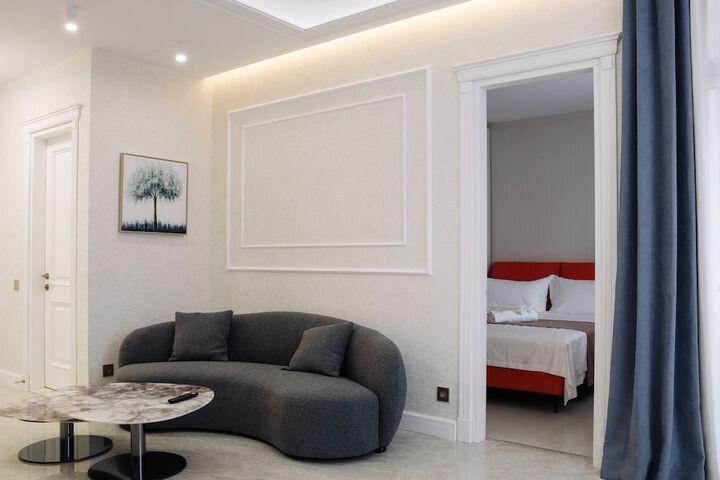 Room 3 of 38