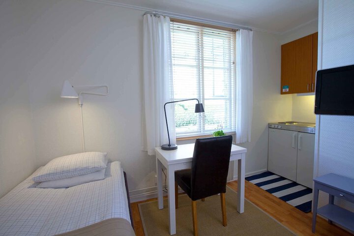Room 4 of 39