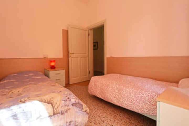 Room 38 of 105