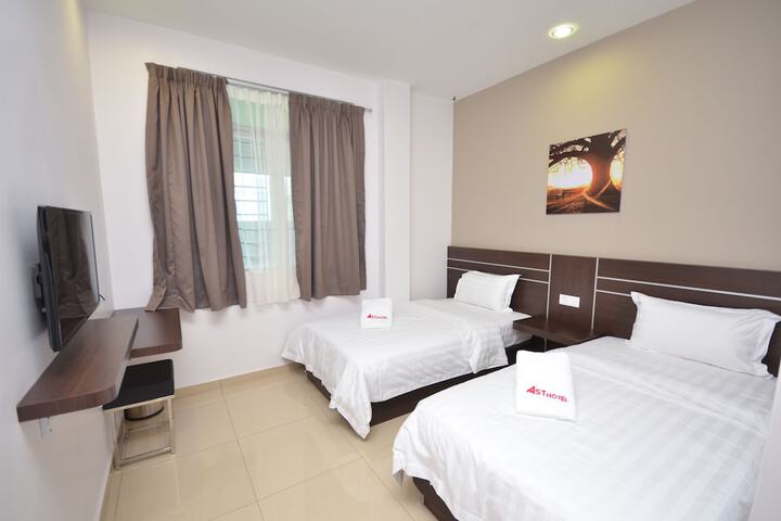 Room 14 of 48