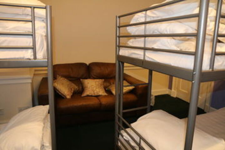 Room 13 of 39