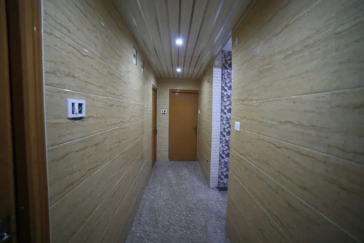 Room 10 of 10