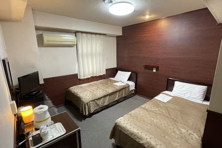 Room 42 of 71