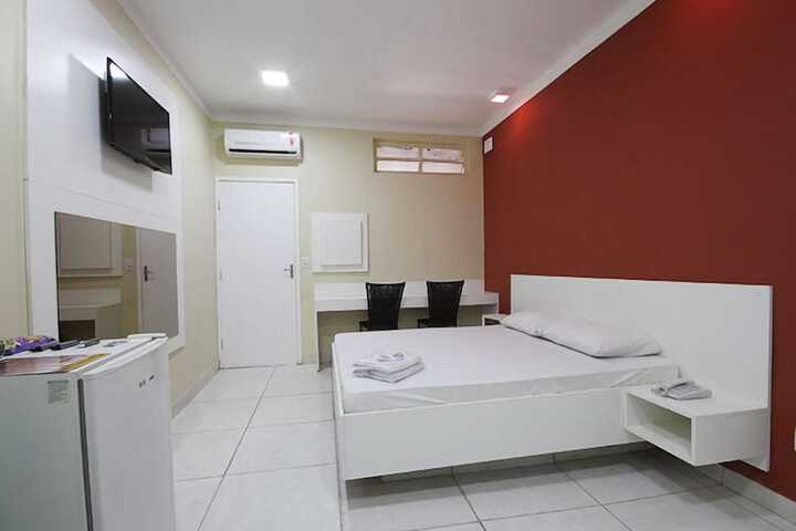 Room 7 of 33