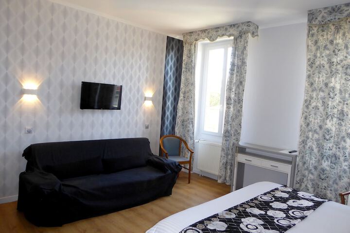 Room 5 of 15
