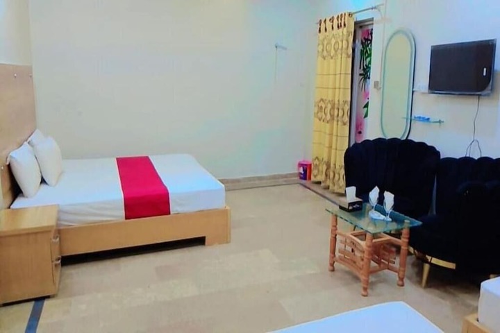 Room 2 of 5