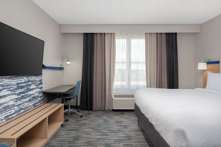Room 10 of 54