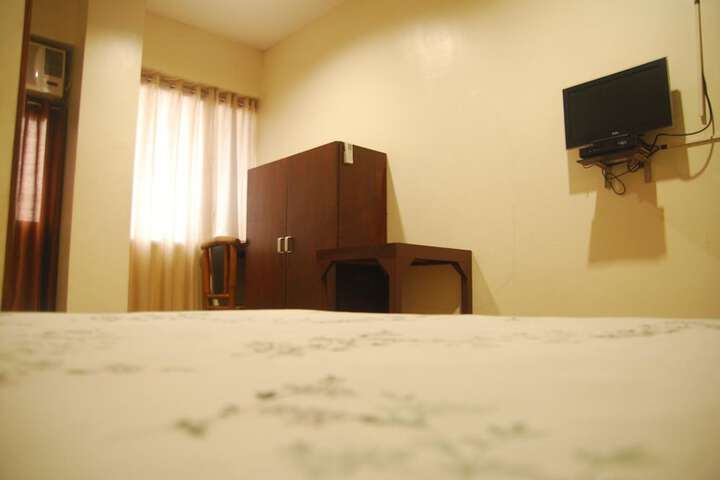 Room 6 of 20