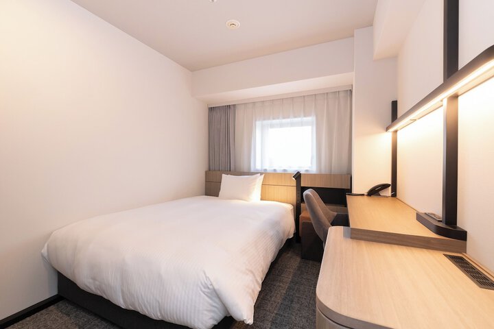 Room 14 of 32