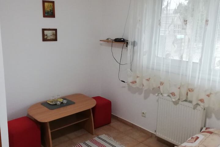 Room 3 of 41