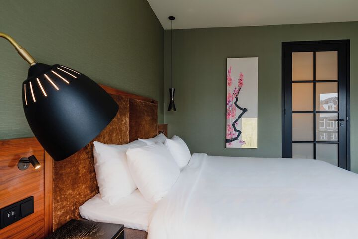 Room 74 of 264