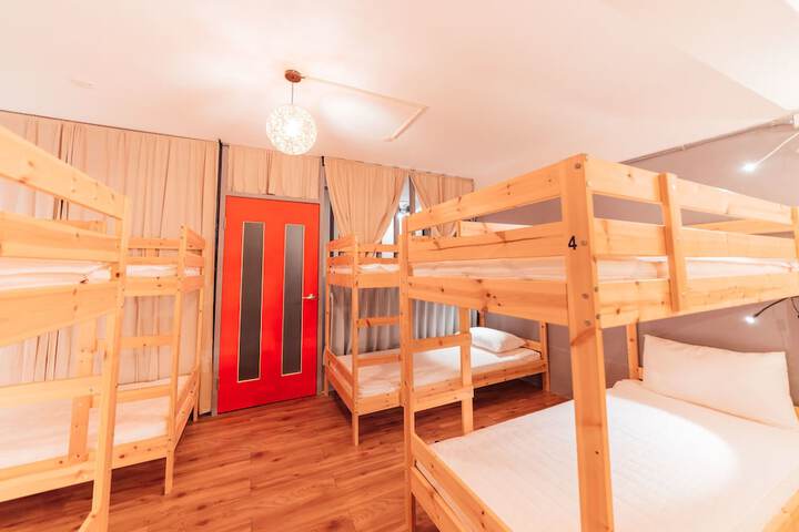 Room 21 of 73