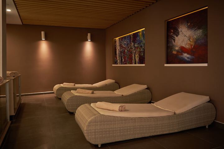 Spa 34 of 46
