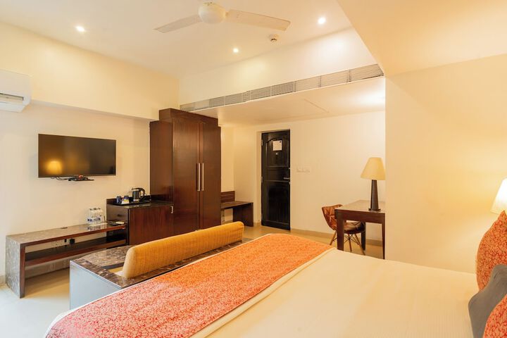 Room 45 of 145