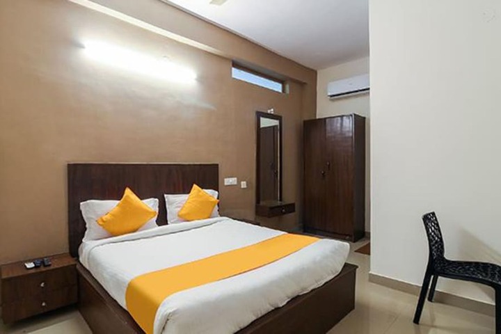 Room 16 of 23