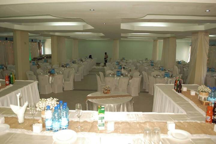 Ballroom/Hall 41 of 99