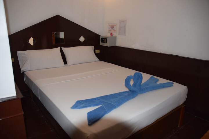 Room 14 of 156