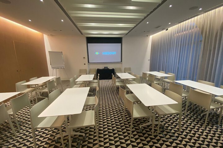 Business Center 53 of 59