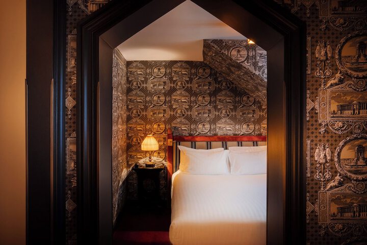 Room 28 of 50
