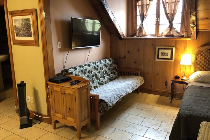 1 Queen Bed (11 of 43)
