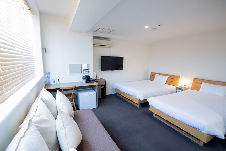 Room 6 of 40