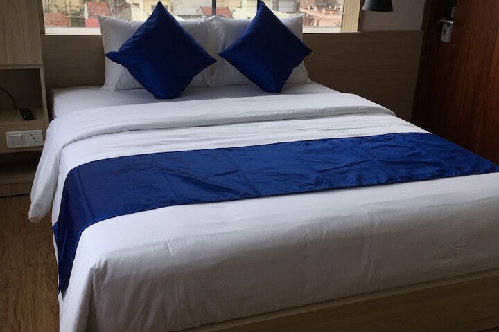 Room 4 of 48