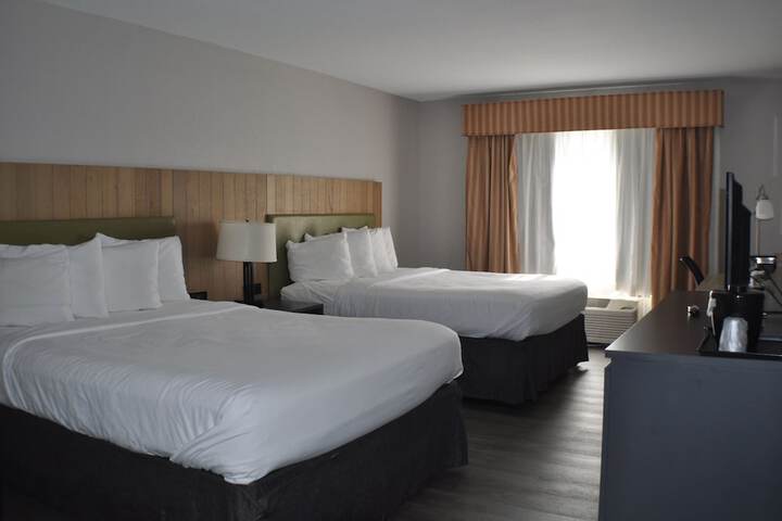 2 Queen Beds (9 of 31)