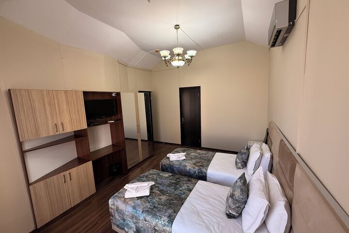 Room 15 of 86