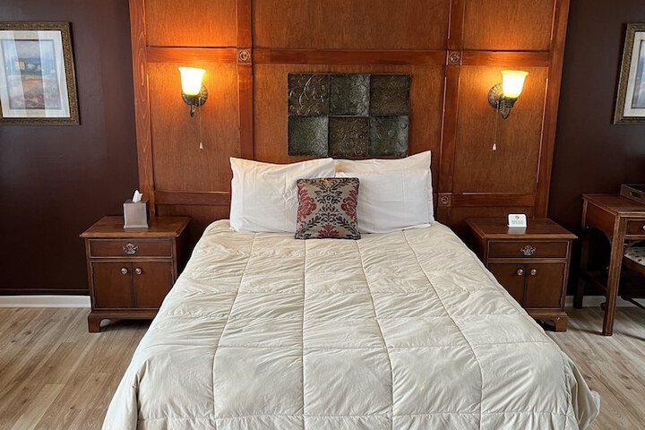 Room 27 of 55