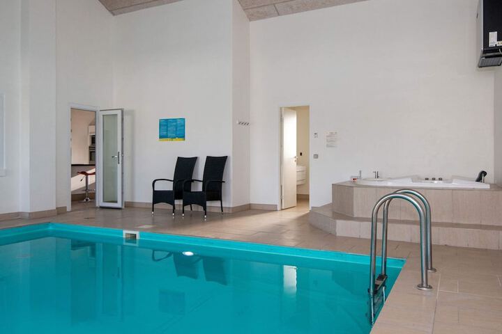 Pool 27 of 50