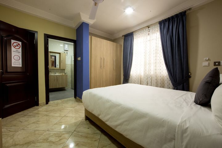 Room 17 of 130