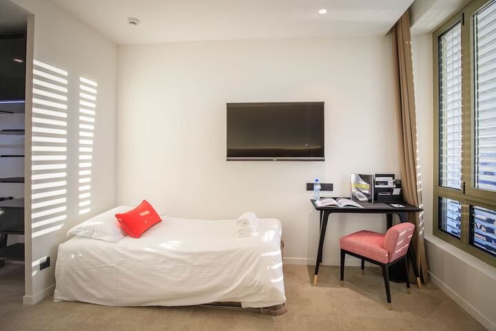 Room 14 of 63