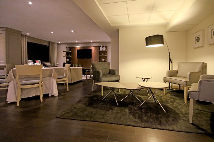 Hotel Interior 6 of 154