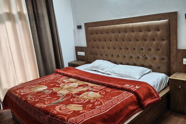 Room 5 of 22