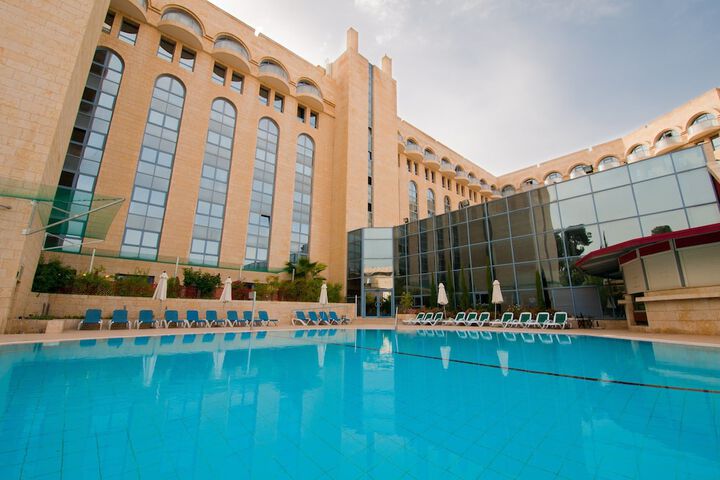 Pool 38 of 65